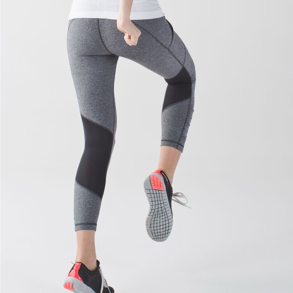 🍋Lululemon Speed Crops - Picture 1 of 5